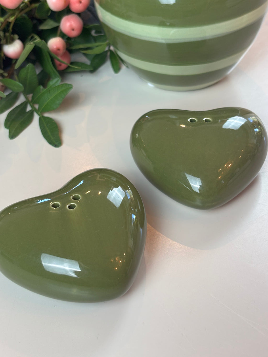 Salt- og Pepperbøsser Hjerte i Khaki (Sett med 2)