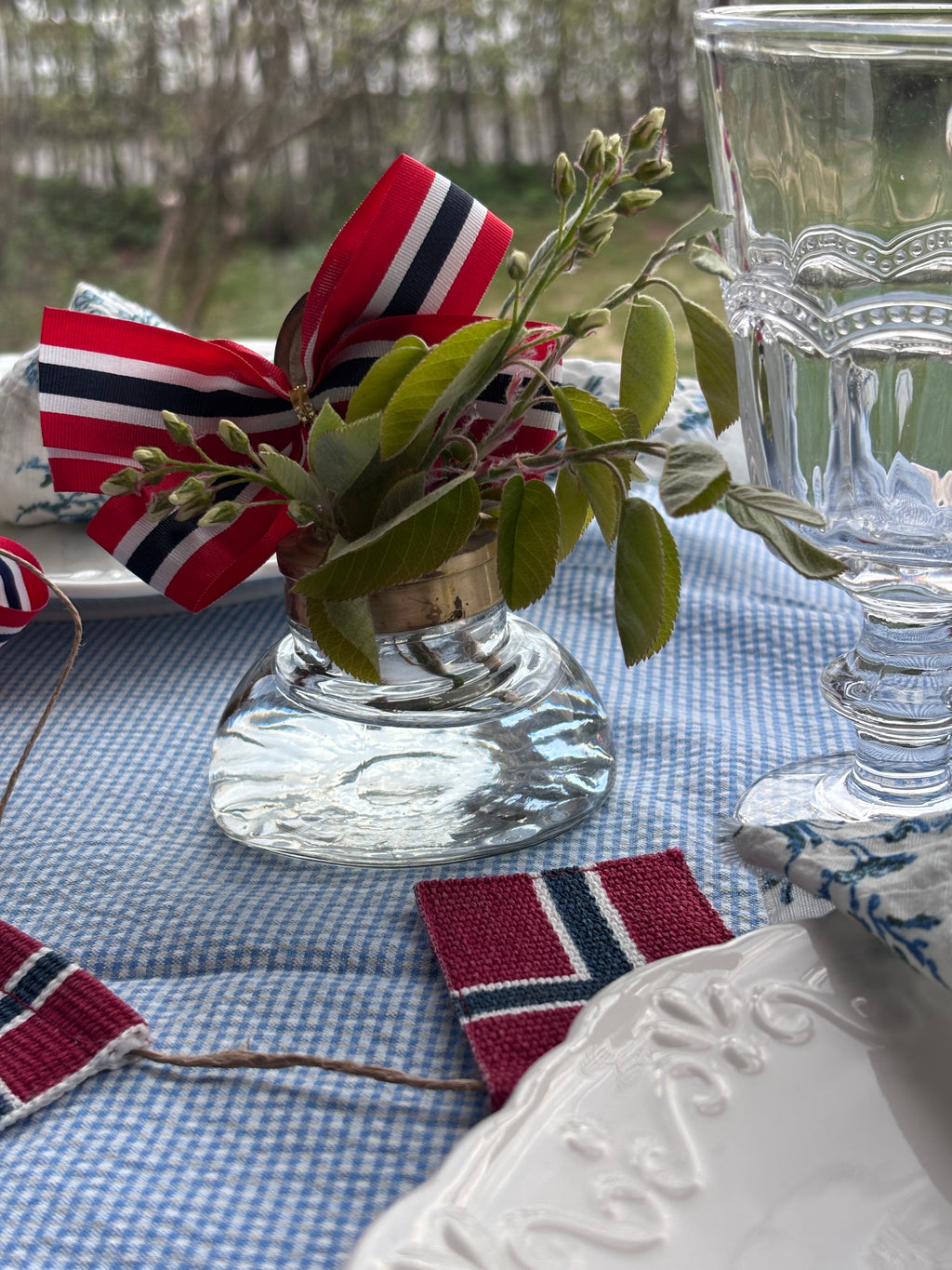 Liten fransk vase